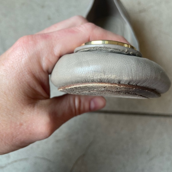 Tory Burch Caroline ballet flats! Size 7.5. Previously worn and loved! - Picture 3 of 10